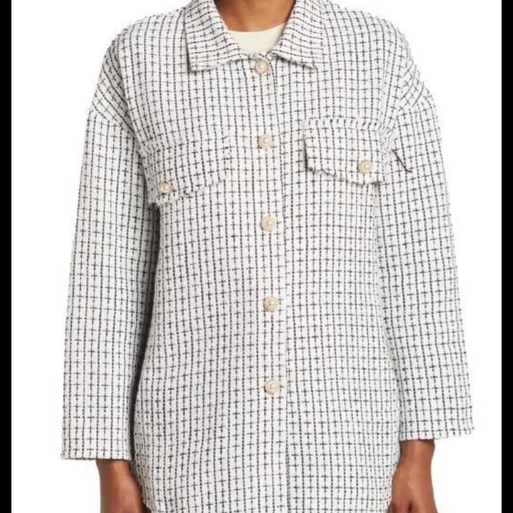 Mi Ami by Francesca’s White Tweed Shacket with gold pearl buttons size Small